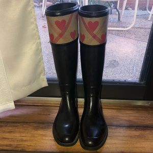 burberry crosshill heart housecheck rainboot